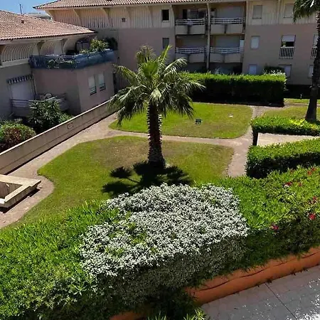 Port Calme & Plages A Pied, Menage Inclus, Parking Couvert Fréjus