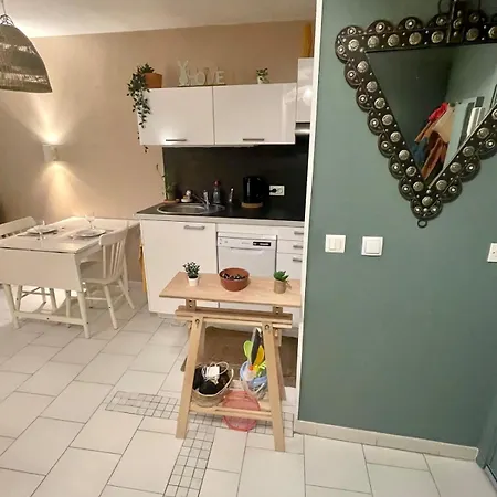 Apartmán Port Calme & Plages A Pied, Menage Inclus, Parking Couvert Fréjus