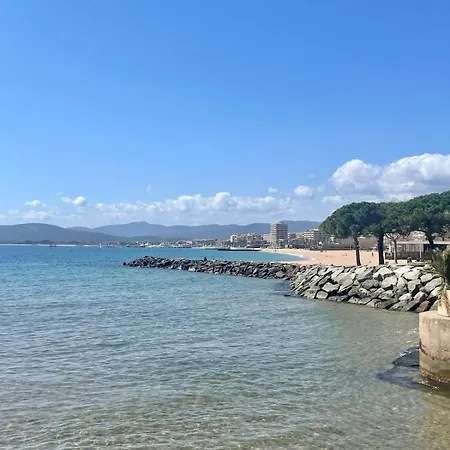 Port Calme & Plages A Pied, Menage Inclus, Parking Couvert Fréjus